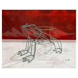 Metal Frog Plant Holder in Wireframe Design Metal Frog Plant Holder in Wireframe Design