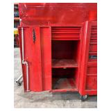 Snap-on Red Tool Chest with Drawers and Cabinet Snap-on Red Tool Chest with Drawers and Cabinet