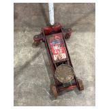 Mac Tools 2 1/2 Ton Hydraulic Floor Jack Mac Tools 2 1/2 Ton Hydraulic Floor Jack