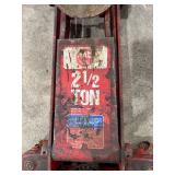 Mac Tools 2 1/2 Ton Hydraulic Floor Jack Mac Tools 2 1/2 Ton Hydraulic Floor Jack