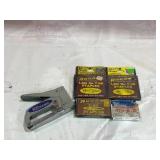 Master Mechanic Staple Gun With Staples  Master Mechanic Staple Gun With StaplesÂ