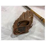 Worth Wooden Baseball Bat with Leather Glove and Ball Worth Wooden Baseball Bat with Leather Glove and Ball
