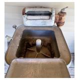 Vintage Maytag Wringer Washer