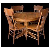 Vintage Oak Dining Table Table with Four Charming Chairs