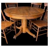 Vintage Oak Dining Table Table with Four Charming Chairs