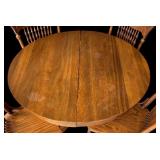 Vintage Oak Dining Table Table with Four Charming Chairs
