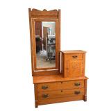 Antique Oak Gentlemen