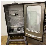 Masterbuilt Digital 40-inch 970-Sq. in Black Electric Smoker #MB20070122 Masterbuilt Digital 40-inch 970-Sq. in Black Electric Smoker #MB20070122
