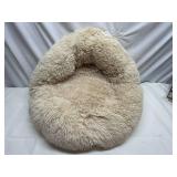 MM. Fluffy Dog Bed-New in Plastic 19"