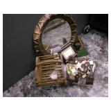 Misc Lot o House Decor, Large Round... Misc Lot o House Decor, Large Round...