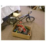 Vintage RoadMaster Bike with vintag... Vintage RoadMaster Bike with vintag...