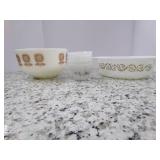 VIntage Pyrex Milk Glass... VIntage Pyrex Milk Glass...