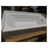 60 in. x 30 in. Soaking Bathtub with Right Drain in White