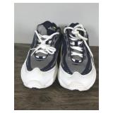 Avis Tennis Shoes Size 10 Avis Tennis Shoes Size 10