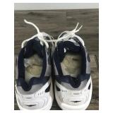 Avis Tennis Shoes Size 10 Avis Tennis Shoes Size 10