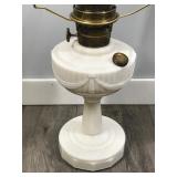 1940s Aladdin White Alacite Lincoln Tall Drape Kerosine Oil Lamp Model B w Spider and Globe 1940s Aladdin White Alacite Lincoln Tall Drape Kerosine Oil Lamp Model B w Spider and Globe