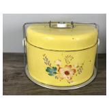 Vintage Cake and Pie Carrier Vintage Cake and Pie Carrier