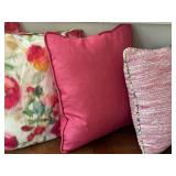 Set of 4 Decorative Throw Pillows in Luxurious Fabrics