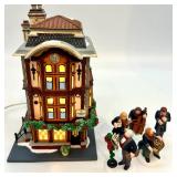 Department 56 The Red Lion Pub and Holiday Quintet Set