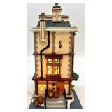 Department 56 The Red Lion Pub and Holiday Quintet Set