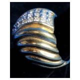 18 KT GE and Crystals Ring - Size 6.75