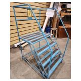 Rolling Ladder Staircase (584085)