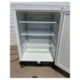 MSRP $4200 Panasonic SR-L6111W-PA High Performance Digital Undercounter Laboratory Pharmaceutical Refrigerator - Locking - No Key - Good Working Condition! Outside Needs Minor Cleaning! MSRP $4200 Panasonic SR-L6111W-PA High Performance Digital Undercounter Laboratory Pharmaceutical Refrigerator - Locking - No Key - Good Working Condition! Outside Needs Minor Cleaning!