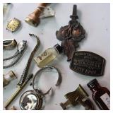 Large Vintage Lot of watches and jewelry