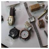 Large Vintage Lot of watches and jewelry