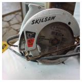 3 skil saws - Skil Saw and Black and Decker