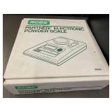 RCBS Partner Electronic Powder Scale and Alliant Bullseye Smokeless Pistol Powder 1/8th full