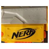 Pair of Nerf Blasters - Retaliator Elite and Recon CS-6