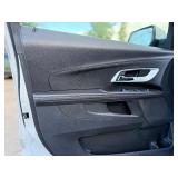 2011 CHEVROLET EQUINOX LT *No Accidents* (NO RESERVE)