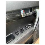 2011 KIA SORENTO EX *All Wheel Drive* (NO RESERVE)