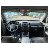 2011 KIA SORENTO EX *All Wheel Drive* (NO RESERVE)
