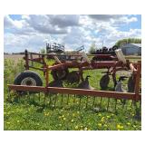 IH 720 Moldboard Plow