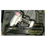 Senco Pneumatic Nailgun Set w/ Case