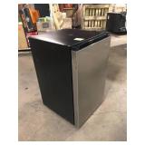 Vissani 4.3 cu. ft. Mini Refrigerator in Stainless Steel Customer Returns See Pictures