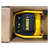 DEWALT 2.5 Gal. Portable Electric Heavy Duty 200 PSI Quiet Air Compressor  Customer Returns See Pictures