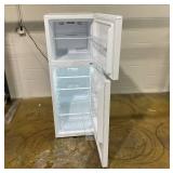 Vissani 10.1 cu. ft. Top Freezer Refrigerator #MDTF10WHES4