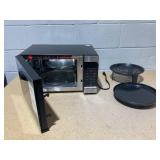 Galanz 0.9 Cu ft Air Fry Countertop Microwave, 900 Watts, Stainless Steel, New