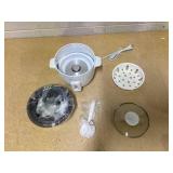 Elite Gourmet 6-Cup Non-Stick Rice Cooker with Steam Tray