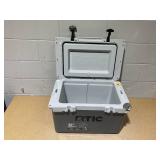 RTIC Outdoors 32 QT Ultra-Light Hard Sided Cooler