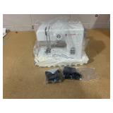 SINGER® M1000 Mending Machine