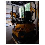 NEW CFG QK18R Mini Excavator with Hydraulic Thumb!!