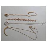 3 Fine Chained Necklaces, 1 Bracelet - Rosegold in Color