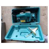 Mikita Planer in Case