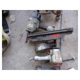 2 air Nailers
