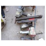 2 air Nailers