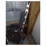 Level, torch, Knee Pads